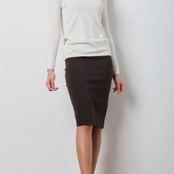 Avenue Montaigne Dresses & Skirts - Avenue Montaigne NWT Black Faux Leather Pencil Skirt Size 6